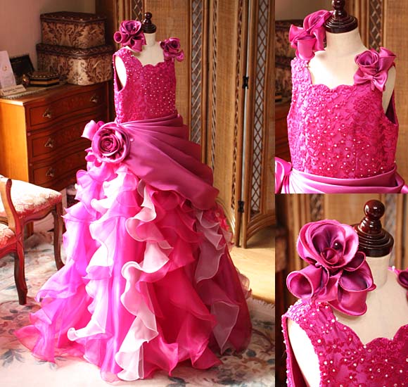 ゴージャスなデザインとインパクトを与えるチェリーピンクのドレス ...