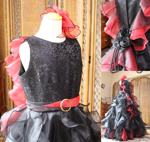 ラウンドネック コサージュデザイン