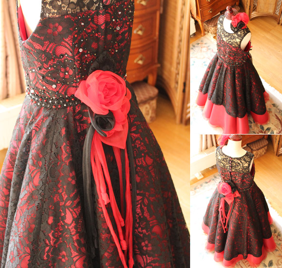 バラのコサージュ ウエストデザイン