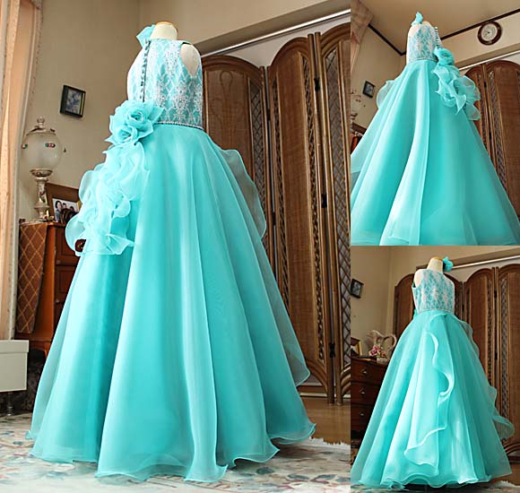 ブルーグリーン スカート 素材感