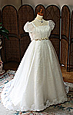 シルクのウェディングドレス エンパイアライン 札幌
