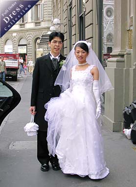 2WAYウェディングドレスで、海外挙式を行った卒業花嫁
